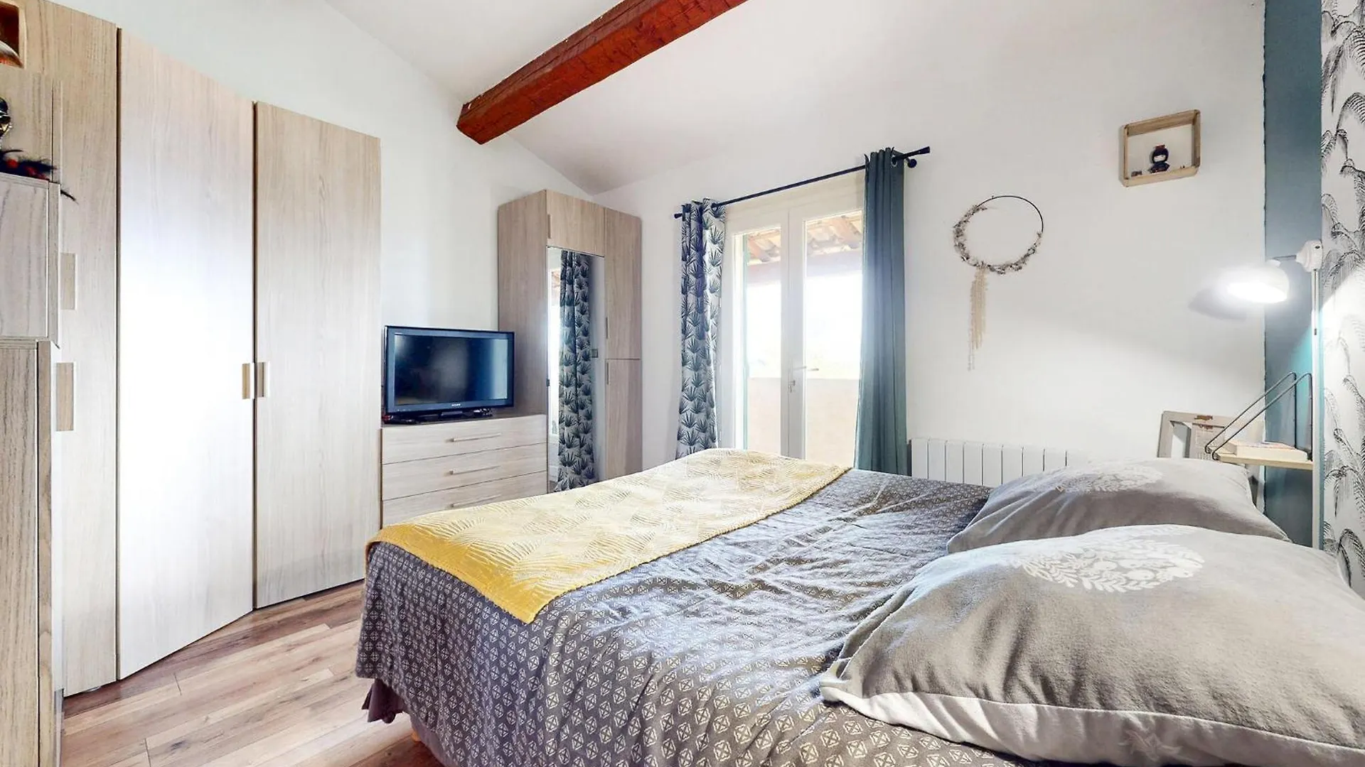 Holiday home Amazing Home In Sollies-Ville France